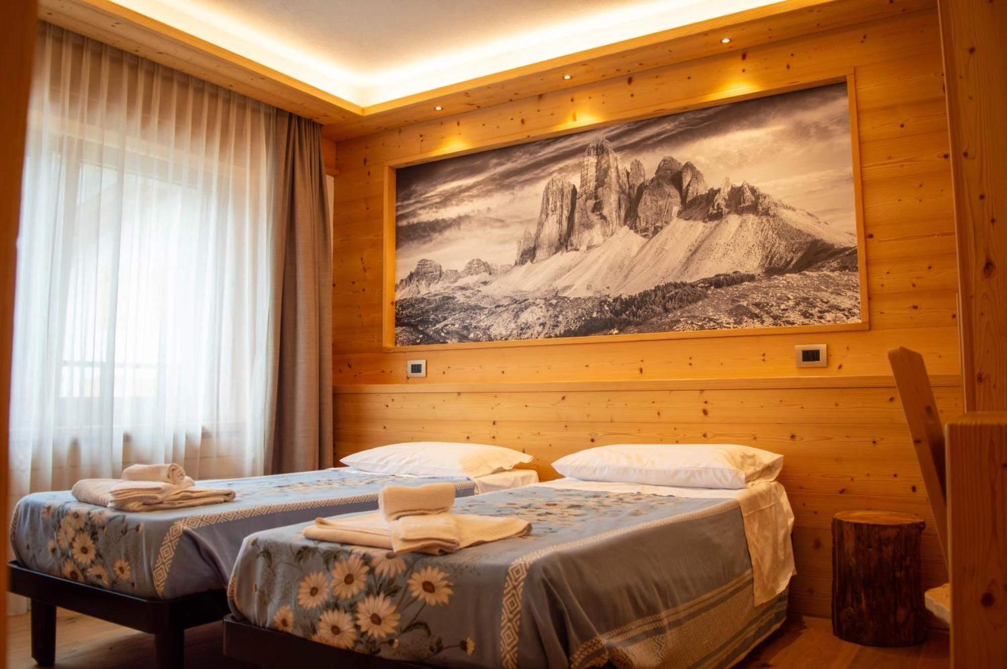Hotel Serena - Tre Cime Views Auronzo di Cadore Room photo